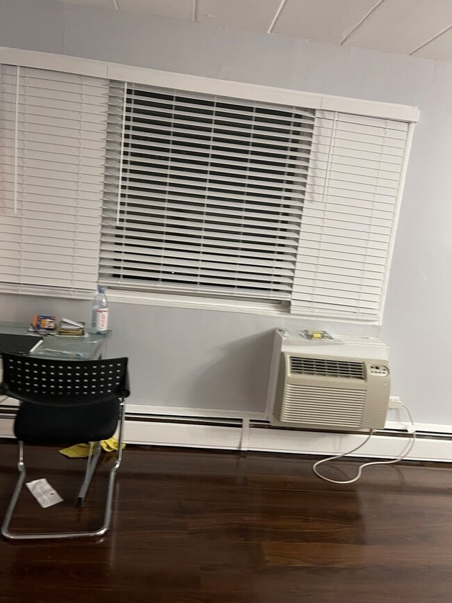 unlisted-address, Chicago, IL 60659 - photo 3