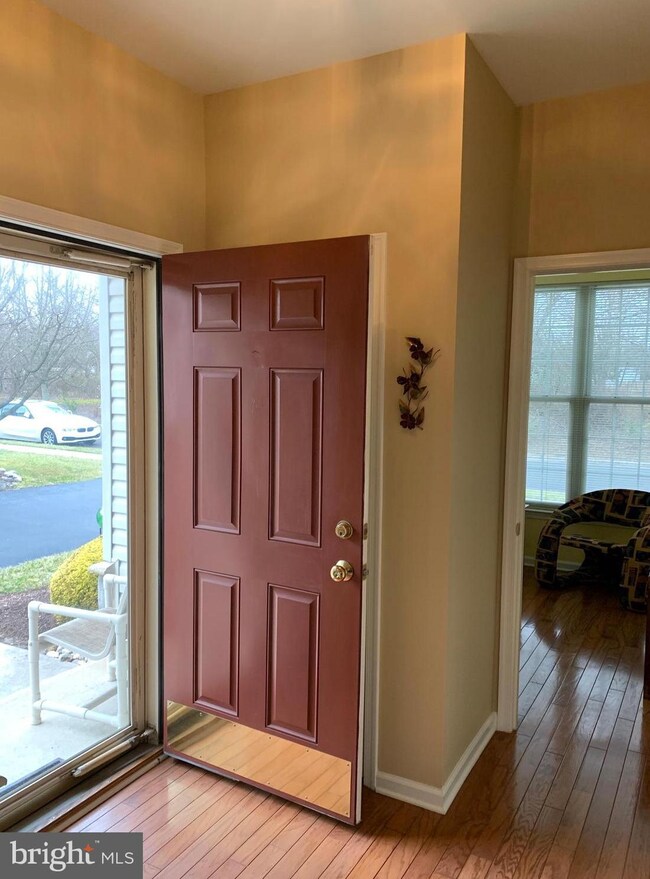 911 Daylily Dr unit V184, Langhorne, PA 19047 - photo 2