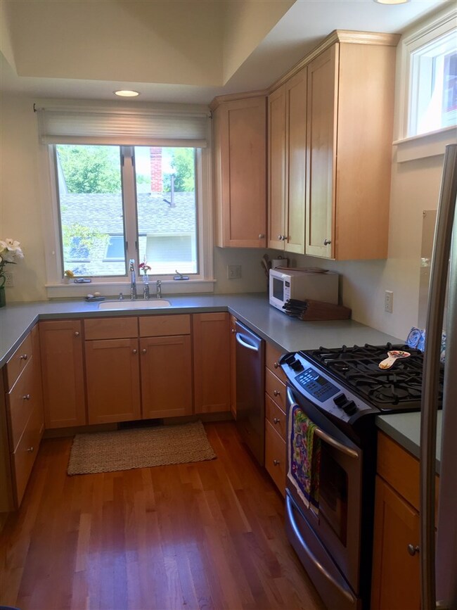 18 Tahanto St, Concord, NH 03301 - photo 3