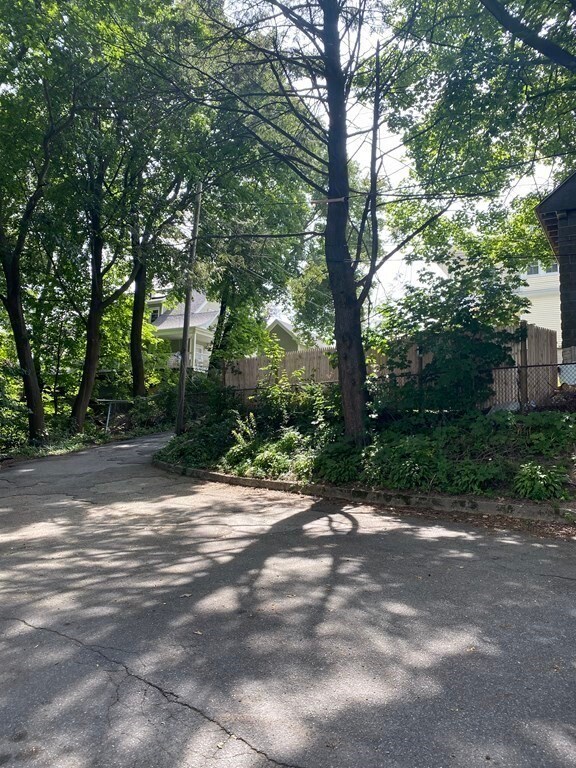 22 Crescent St, Lawrence, MA 01841 - photo 4