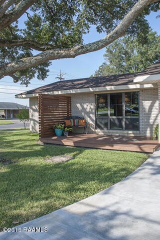 4_Outside Front