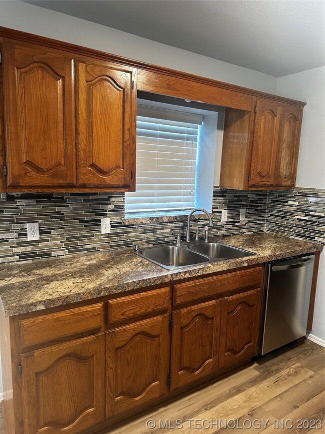 2229 W Mobile Place, Broken Arrow, OK 74011 - photo 4