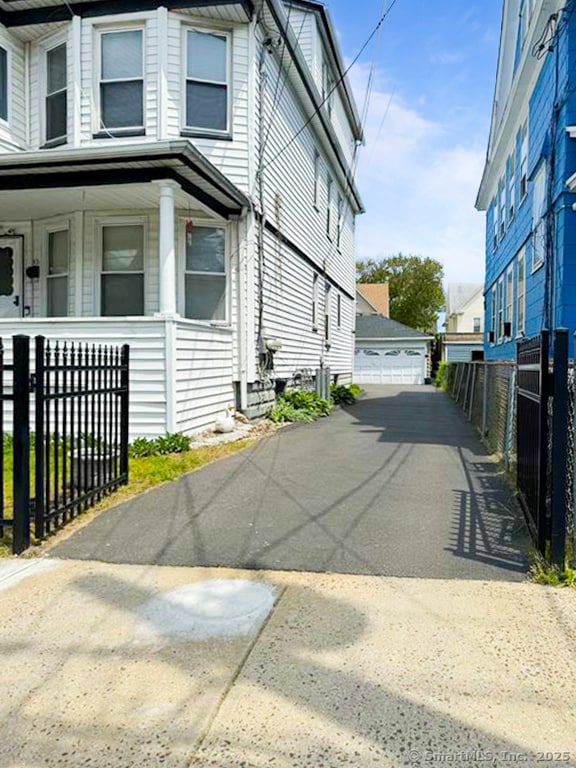 532 Carroll Ave unit 2, Bridgeport, CT 06607 - photo 3