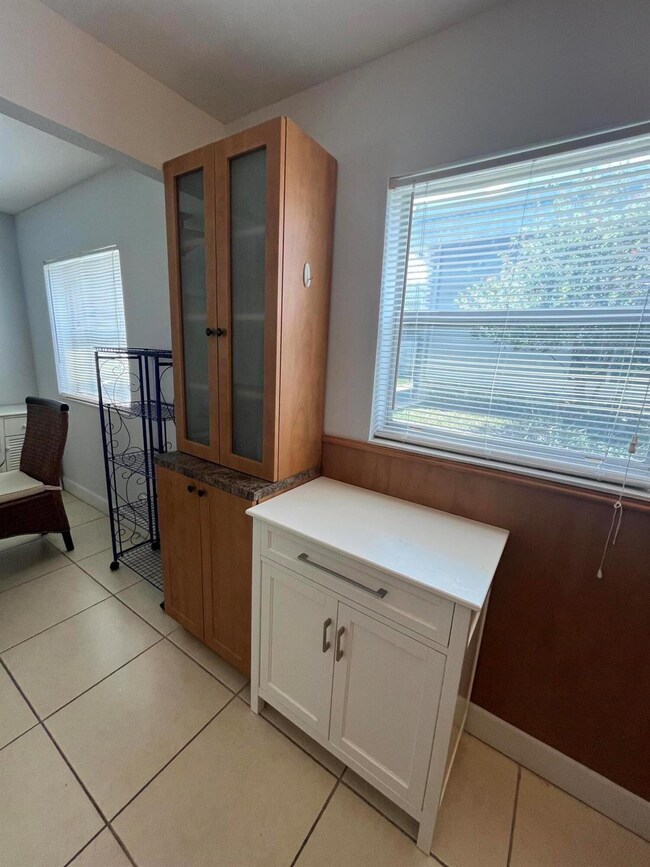 52 Flanders B, Delray Beach, FL 33484 - photo 7