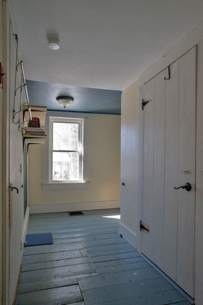 429 Vt Route 30, Newfane, VT 05345 - photo 7