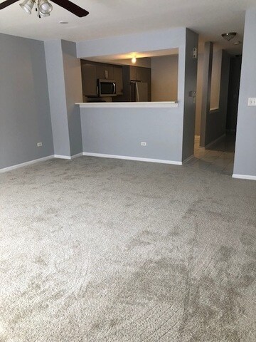 1803 Grove Ave unit 77B180, Schaumburg, IL 60193 - photo 6