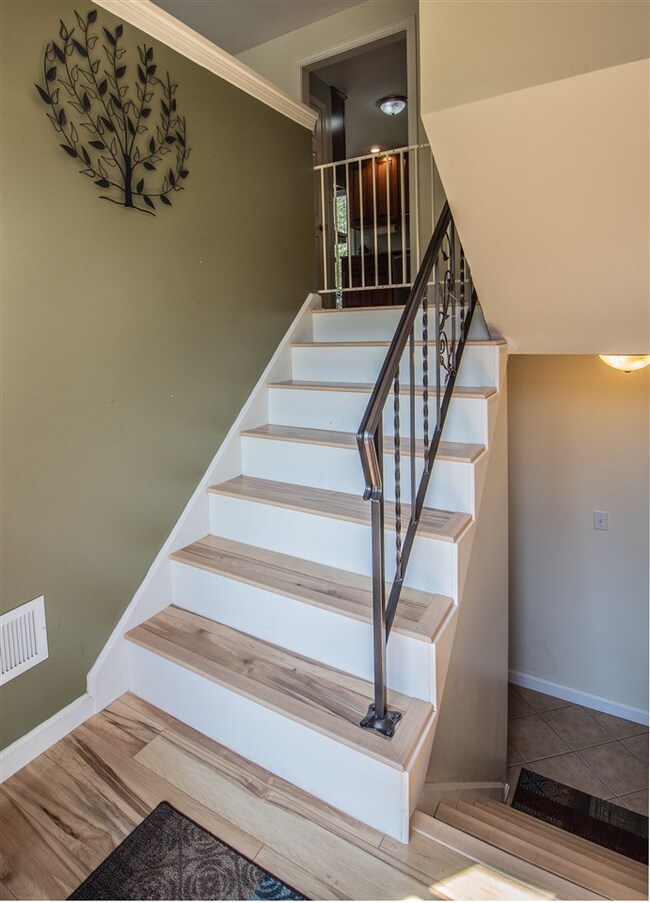 42 Forest Dr, Bedford, NH 03110 - photo 6