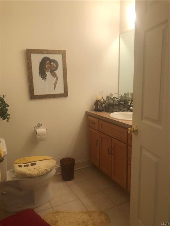 1803 Chateau Place unit C, Easton, PA 18045 - photo 5