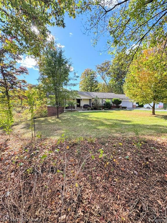 11197 Bigelow Rd, Davisburg, MI 48350 - photo 2