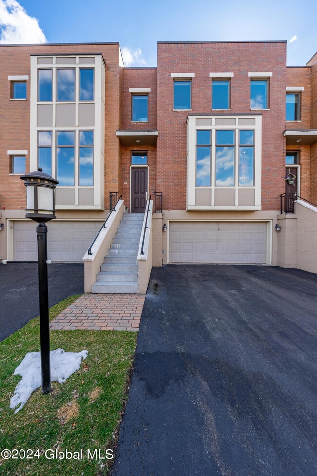 10 Bryn Mawr Ct, Albany, NY 12211 - photo 5