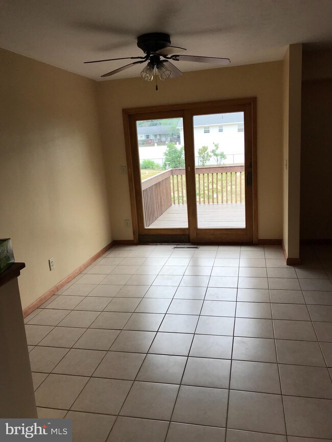 985 Swenlin Dr, Vineland, NJ 08360 - photo 3