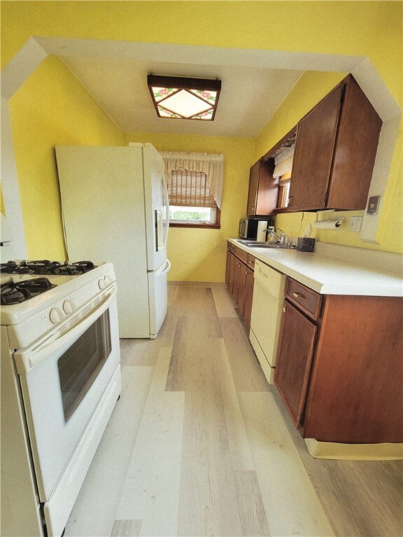 1005 3rd St, Clairton, PA 15025 - photo 6