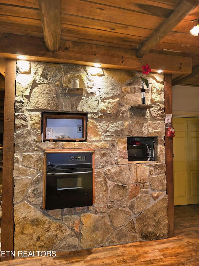 1249 Sharp Rd, Speedwell, TN 37870 - photo 5