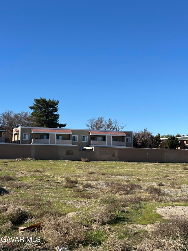 000 6th St E, Palmdale, CA 93550 - photo 2