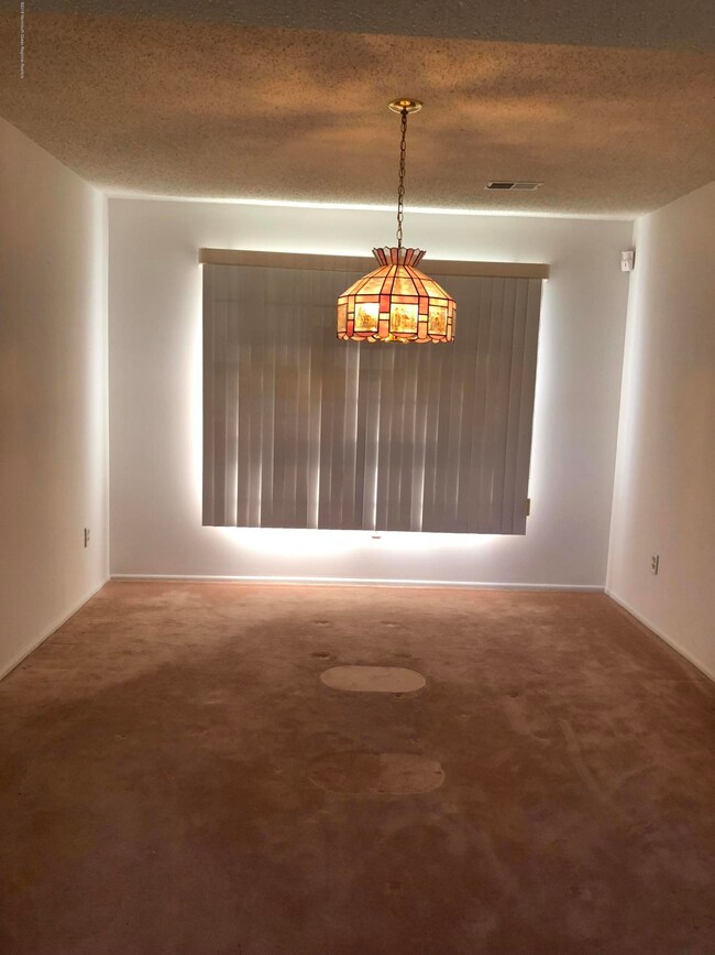 608 Loxley Dr, Toms River, NJ 08753 - photo 5