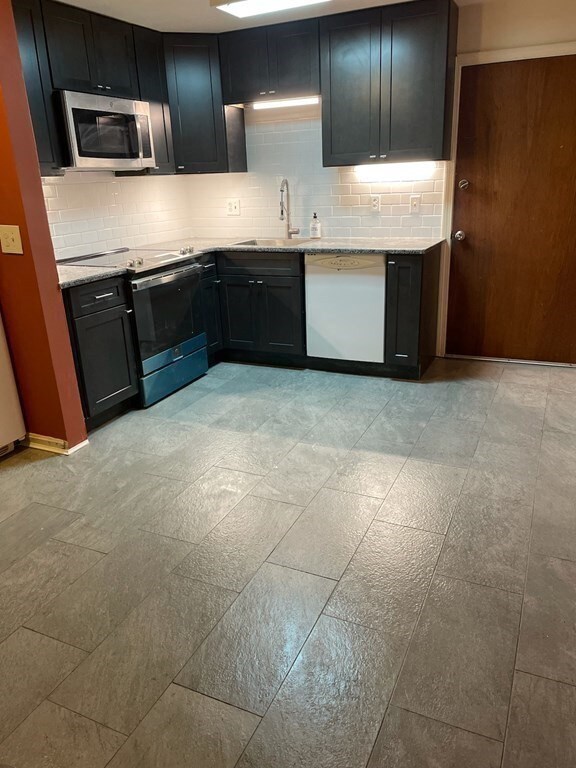 39 Pleasant St unit B3, Northborough, MA 01532 - photo 3