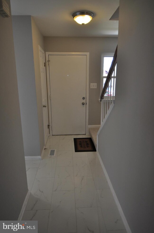 11737 Summer Oak Dr, Germantown, MD 20874 - photo 7