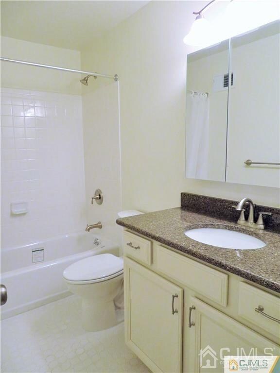 27 Deerberry Ln, Monmouth Junction, NJ 08852 - photo 6