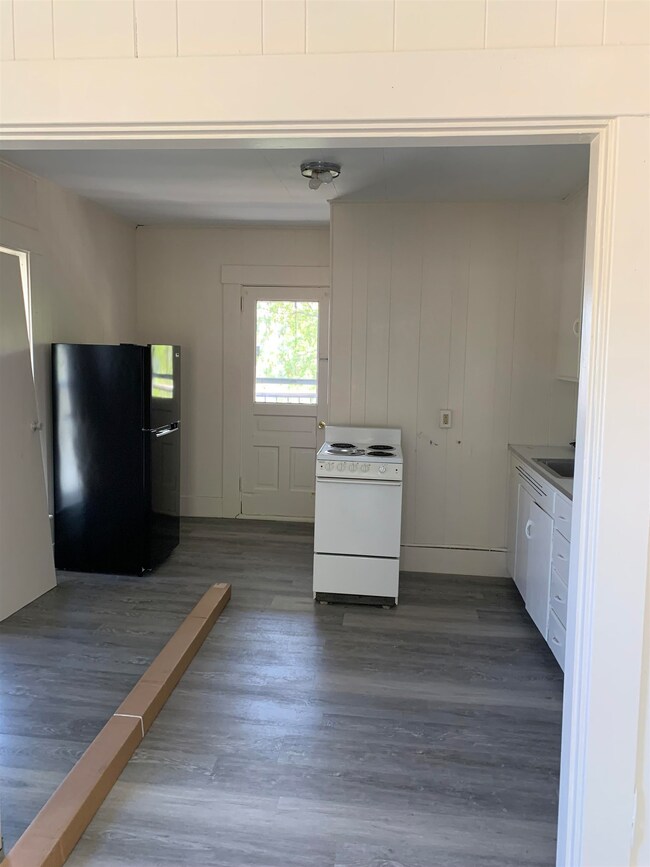 96 Cherry St unit 2, Saint Johnsbury, VT 05819 - photo 6