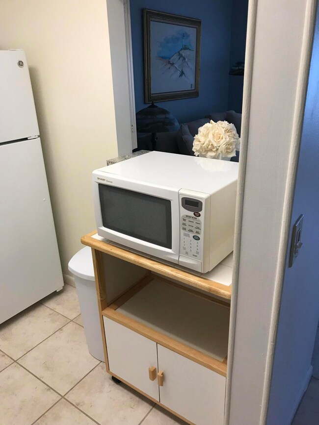 252 Camden K, West Palm Beach, FL 33417 - photo 7