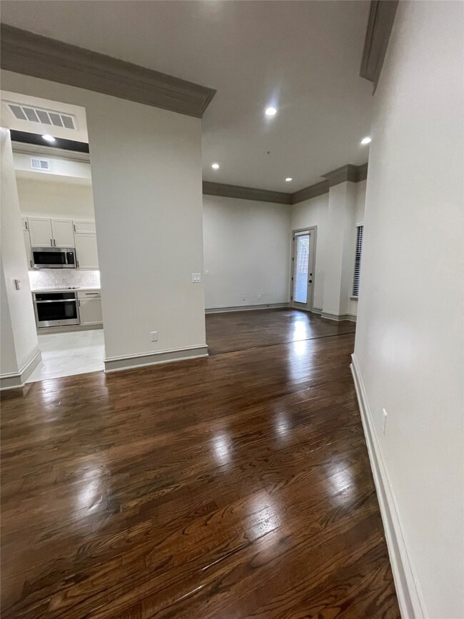 3500 Fairmount St unit 118, Dallas, TX 75219 - photo 5