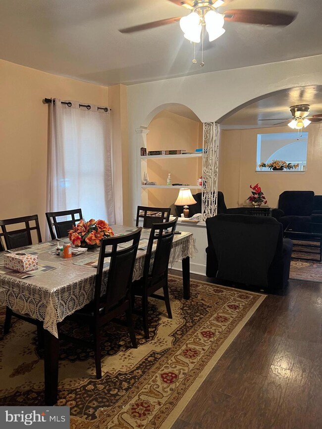 208 Walnut St, Darby, PA 19023 - photo 3