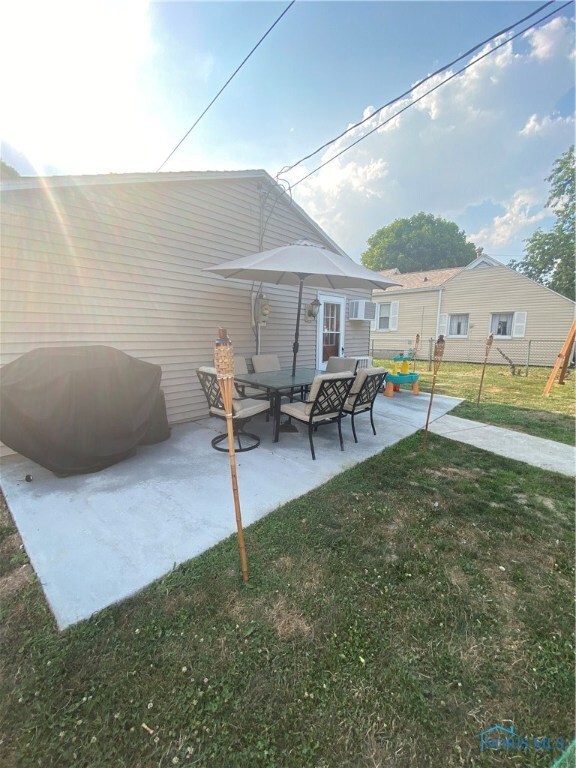 605 Cherry St, Genoa, OH 43430 - photo 2