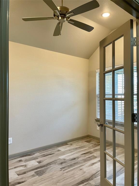 3308 Windcrest Dr, Granbury, TX 76049 - photo 3