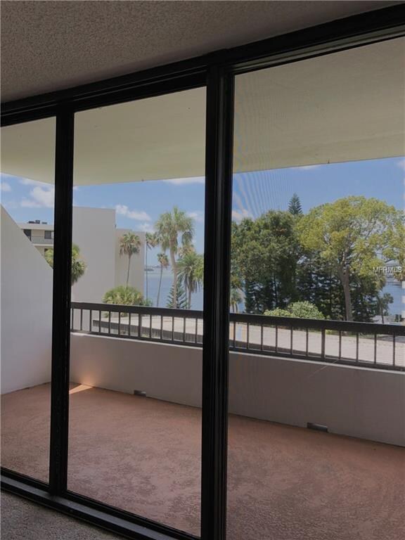 Balcony area looking towards the Intercoastal and 
