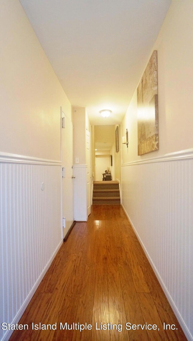 (2) ENTRY FOYER