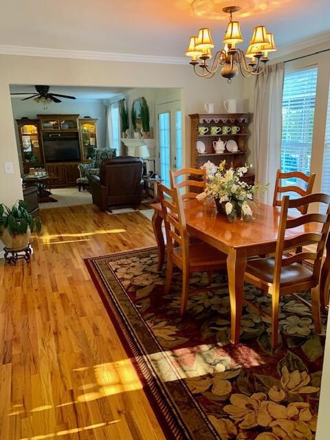 Dining room. 