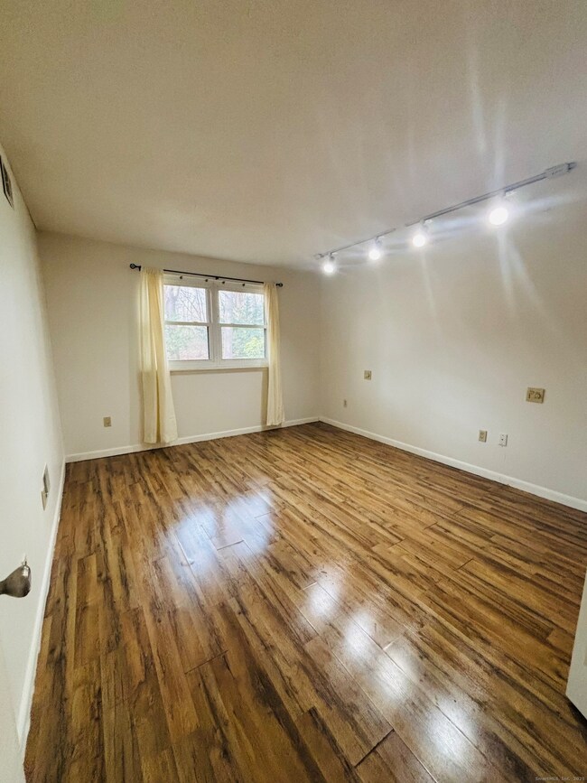 507 Twin Circle Dr unit 507, South Windsor, CT 06074 - photo 7