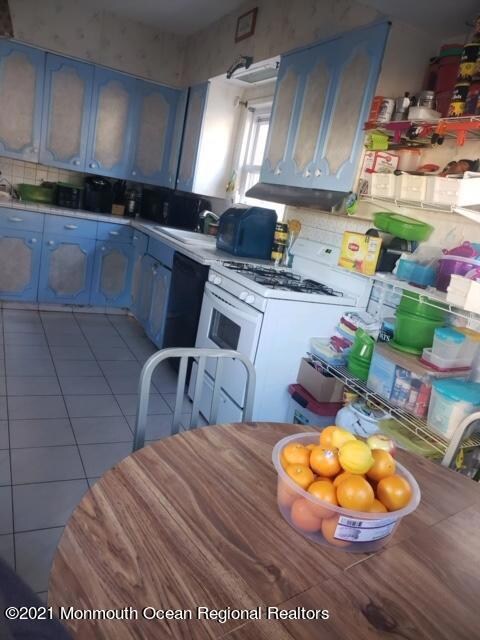 261 E Pierrepont Ave, Rutherford, NJ 07070 - photo 4