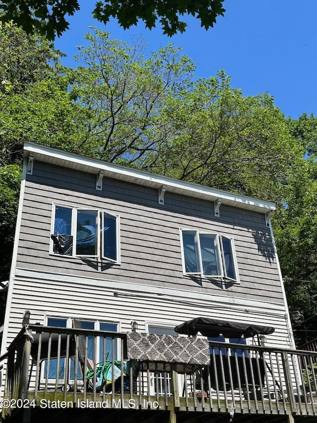 580 van Duzer St, Staten Island, NY 10304 - photo 3