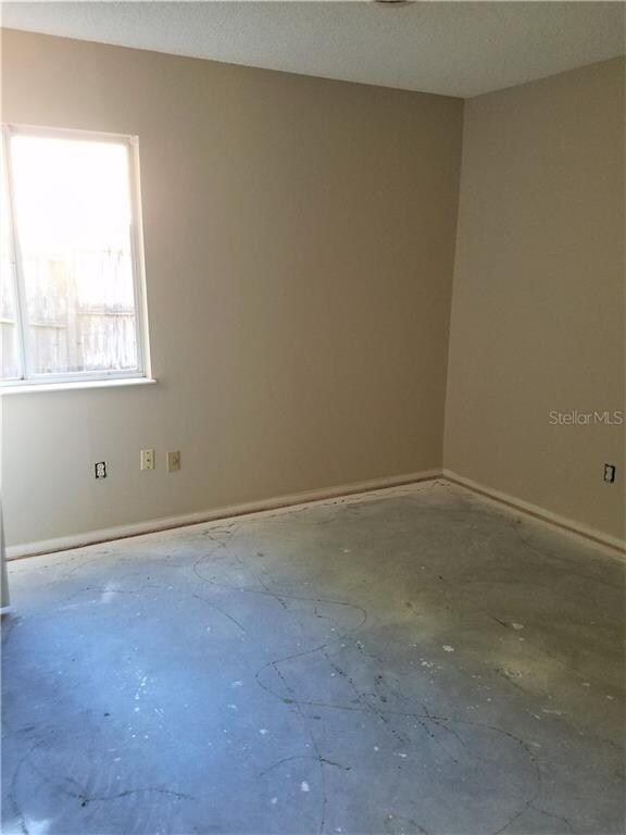 8115 Lesia Cir, Orlando, FL 32835 - photo 5