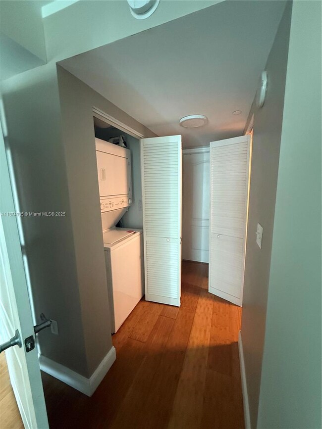 Skyline on Brickell unit 508, Miami, FL 33129 - photo 6