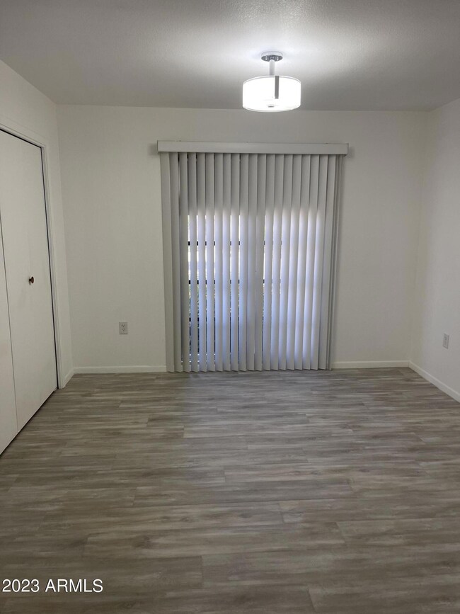 14009 N Palm Ridge Dr W, Sun City, AZ 85351 - photo 4