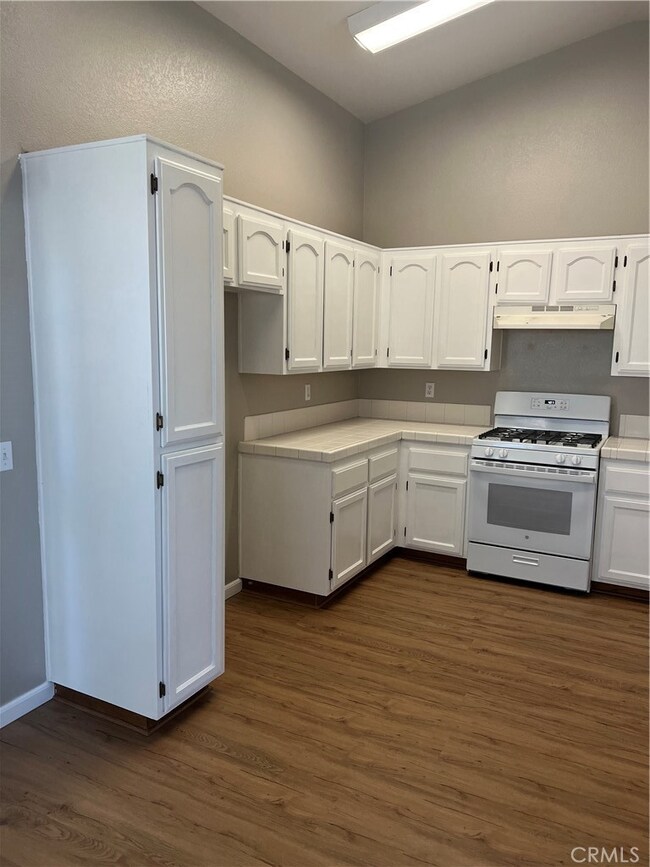 5400 Cobalt Ave, Rosamond, CA 93560 - photo 4