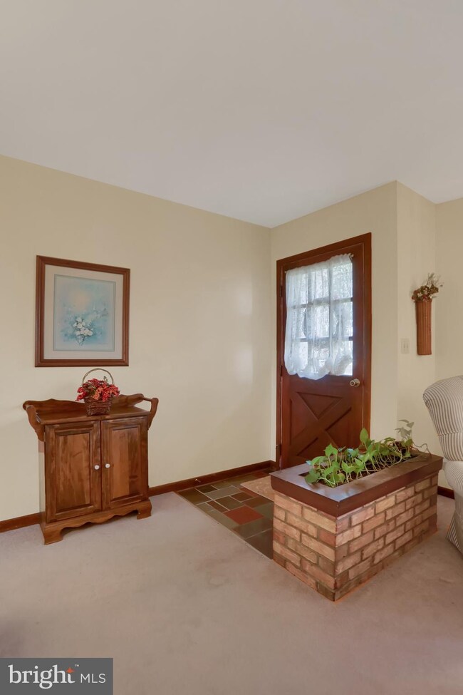 7 Thomas Dr, Duncannon, PA 17020 - photo 3