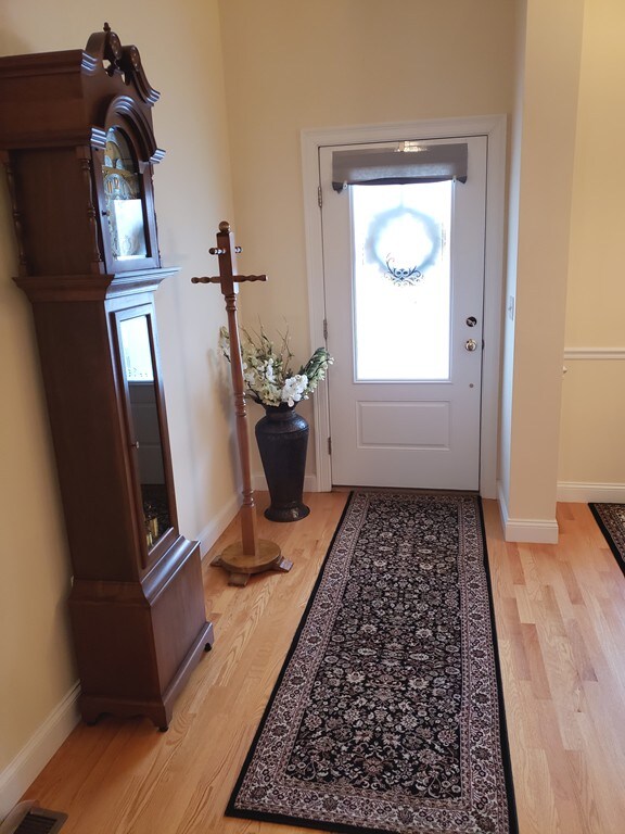 64 Vail Dr, Franklin, MA 02038 - photo 2