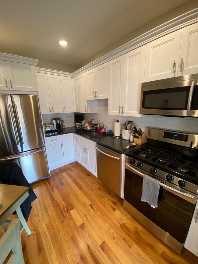 5013 Hudson Ave unit 3, West New York, NJ 07093 - photo 3