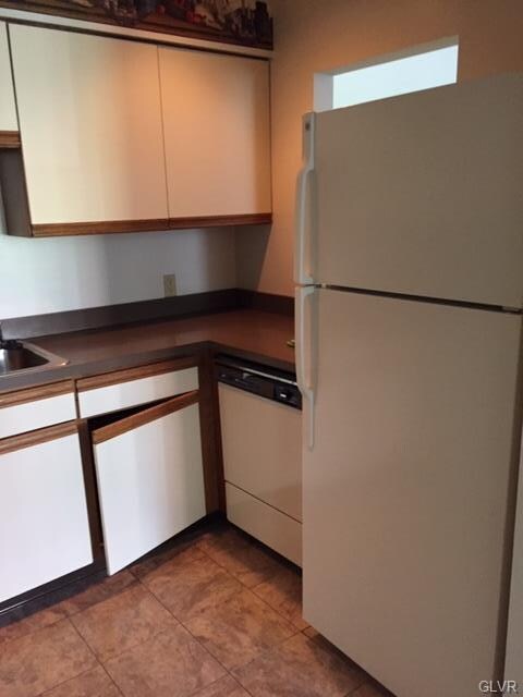 150 W Center St unit 1C, Nazareth, PA 18064 - photo 3