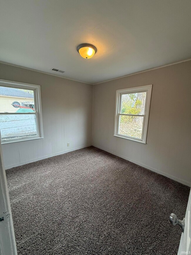 4315 S Colonial Ave, Fort Wayne, IN 46806 - photo 4