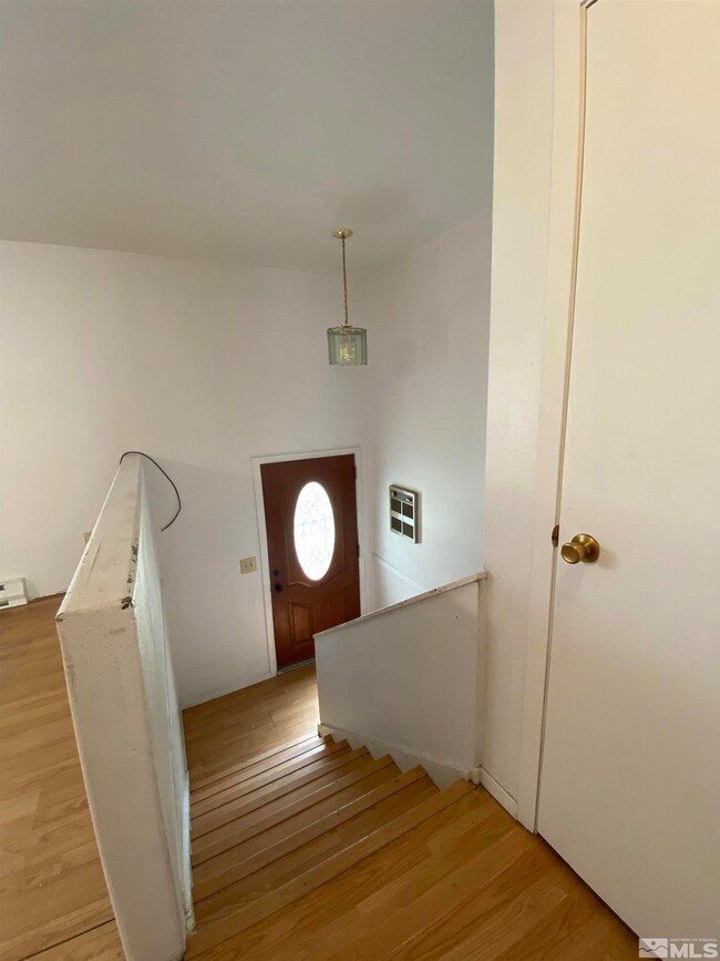 580 Argenta Ave, Winnemucca, NV 89445 - photo 4