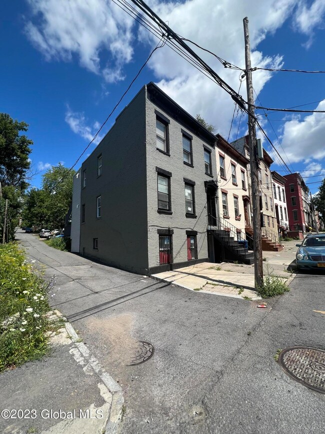 139 Grand St, Albany, NY 12202 - photo 3