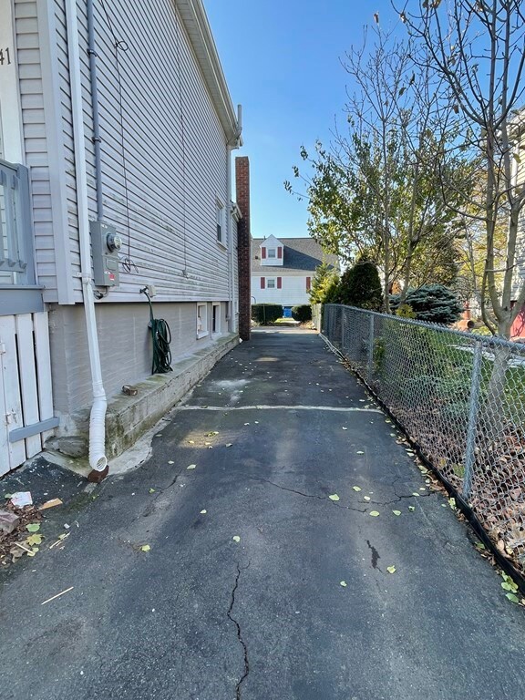 41 Sheafe St, Malden, MA 02148 - photo 3