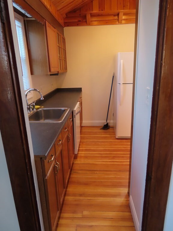 22-24 Stubb St unit 2, Franklin, MA 02038 - photo 4