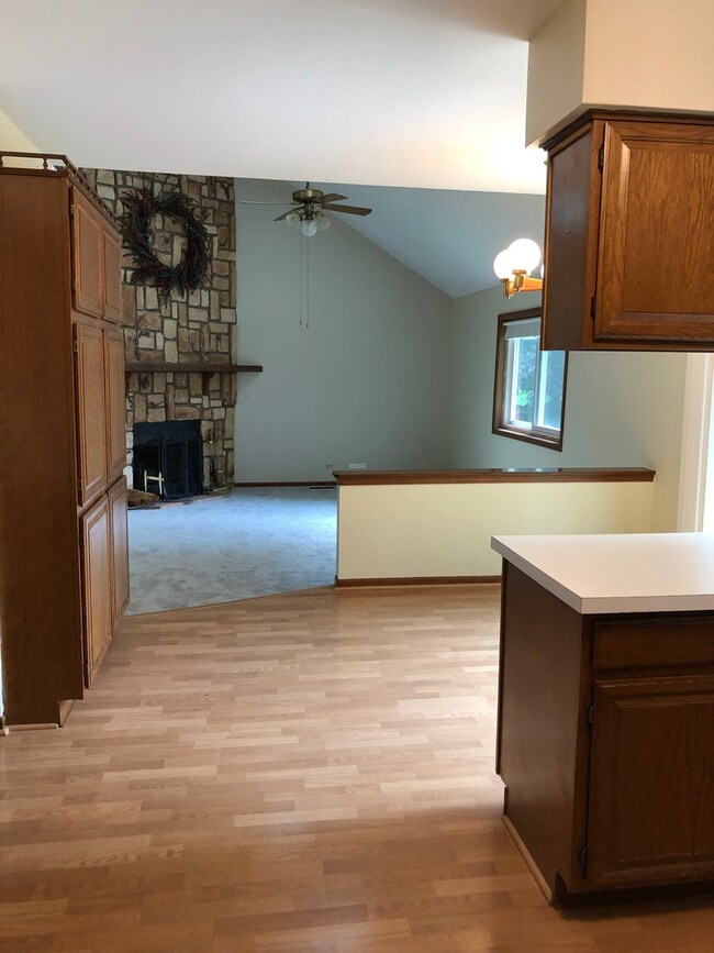 1272 Old Mill Ct, Naperville, IL 60564 - photo 5