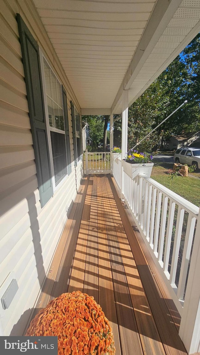 1250 Juniper St, Shady Side, MD 20764 - photo 2