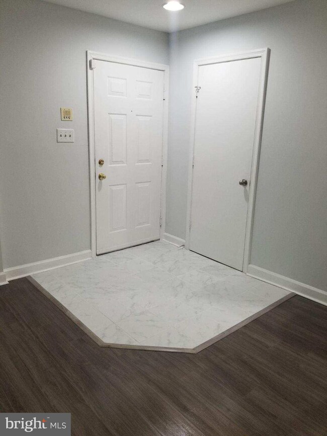 3303 Sir Thomas Dr unit 12, Silver Spring, MD 20904 - photo 2